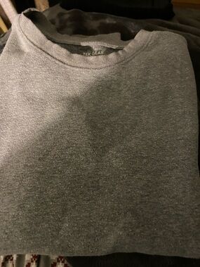tek gear women’s Heather Gray Crewneck Pullover Sweater